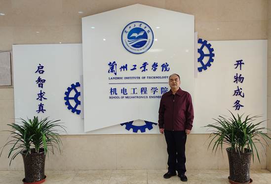 郭攀成-形象展示