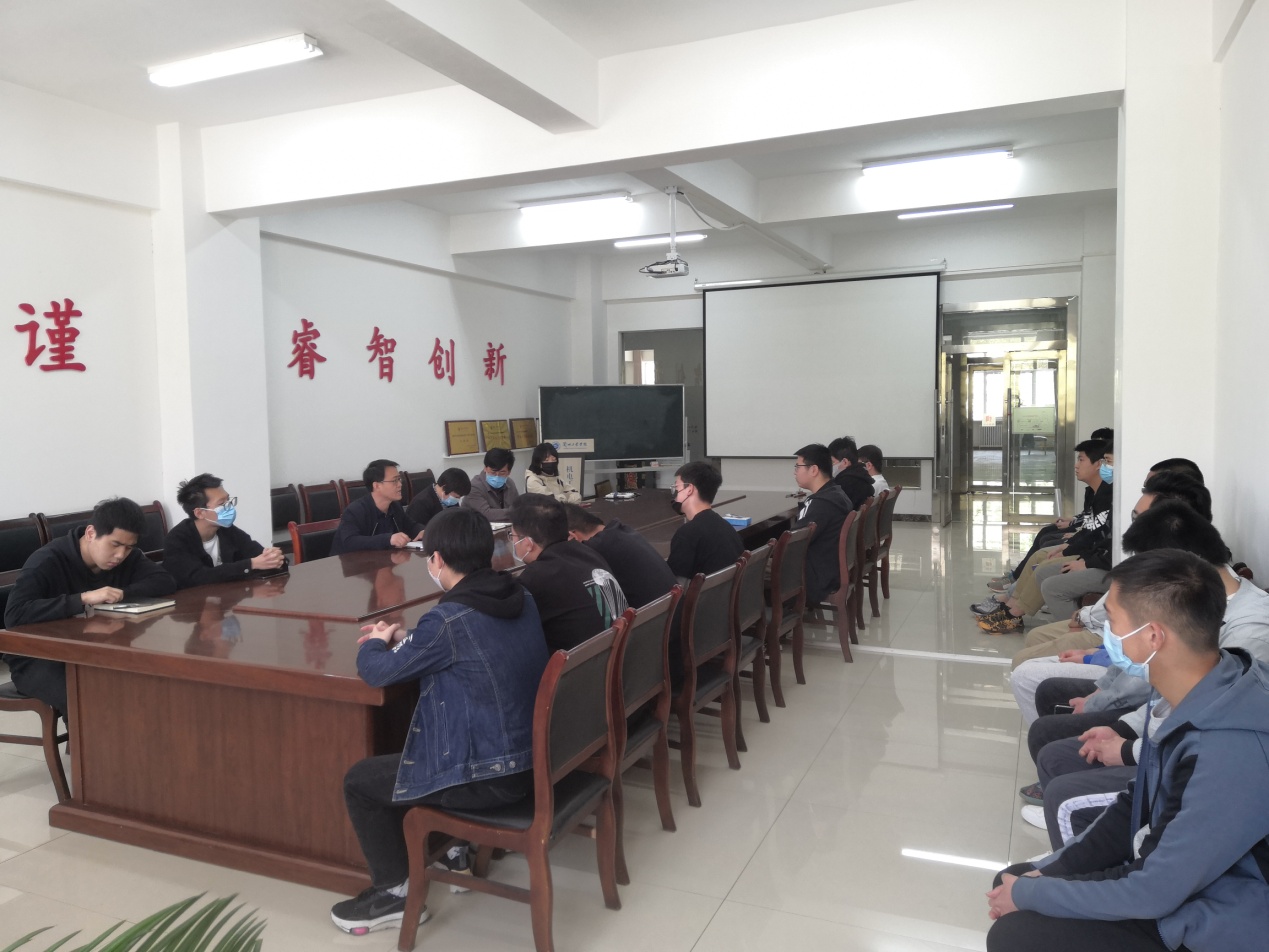 说明: E:\兰州工业学院\学生资料\就业工作\就业新闻稿\照片\6.jpg