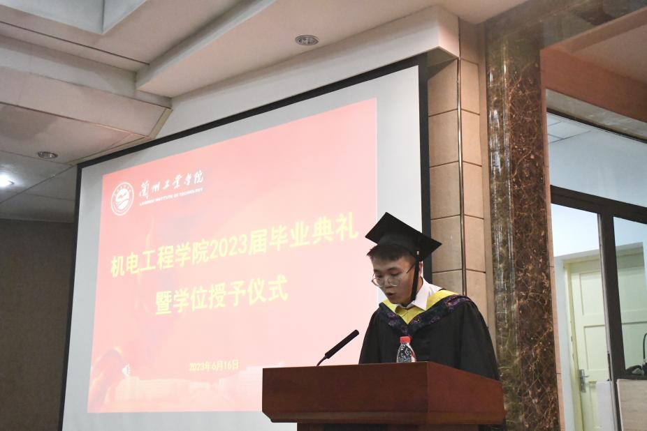 说明: 256e1ad97caa66a2aacba9f7e618124