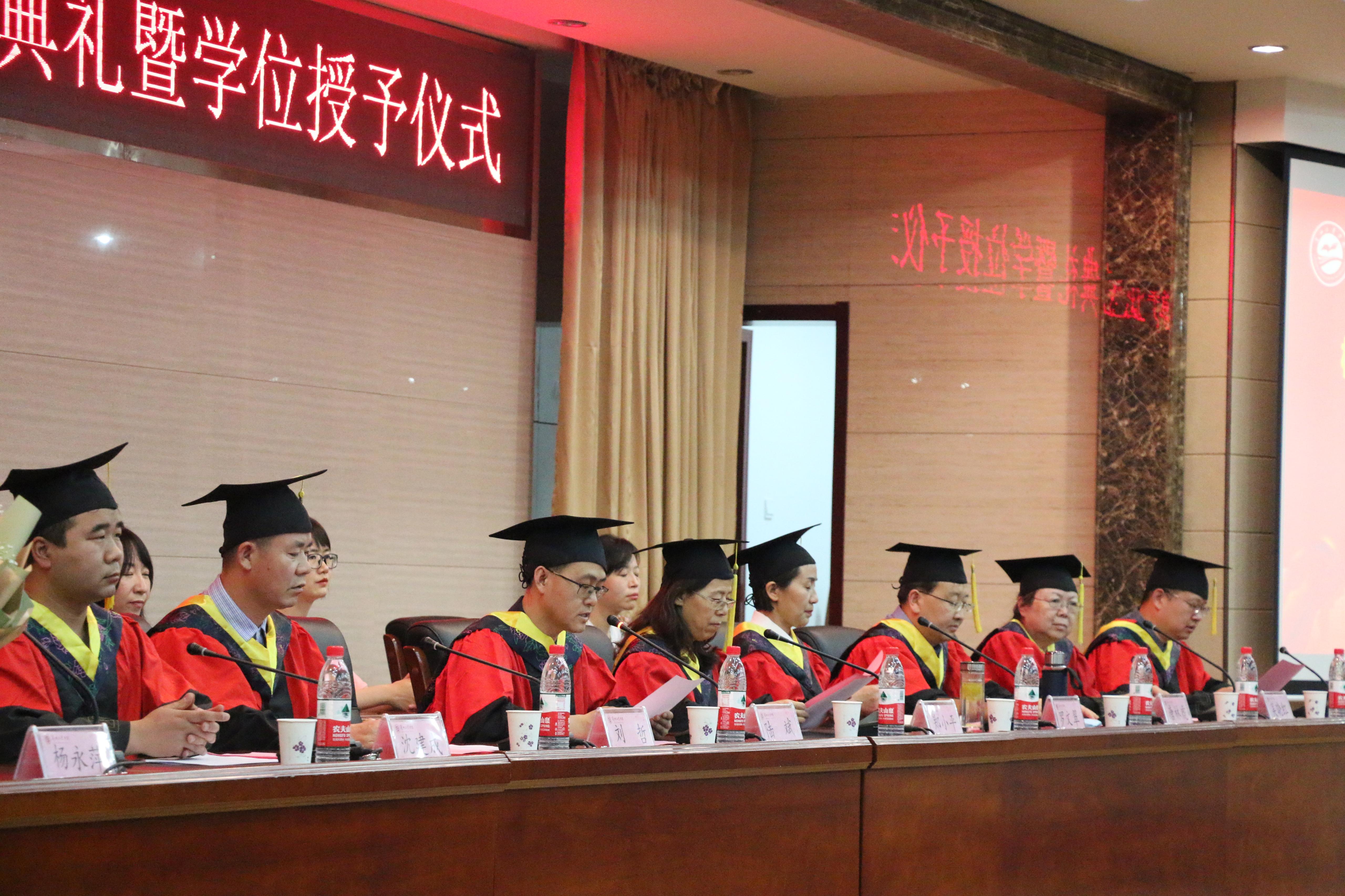 说明: http://jdxy.lzit.edu.cn/__local/E/F3/2C/63B30DFC290B896FC9EEE7EDCF7_F12C717B_1A9A39.jpg